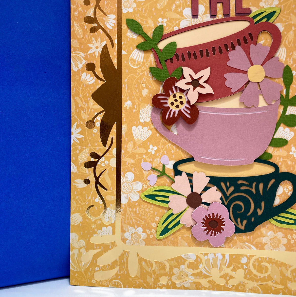 C'est Mon Thé Decorative Frame - Peach background detail 2