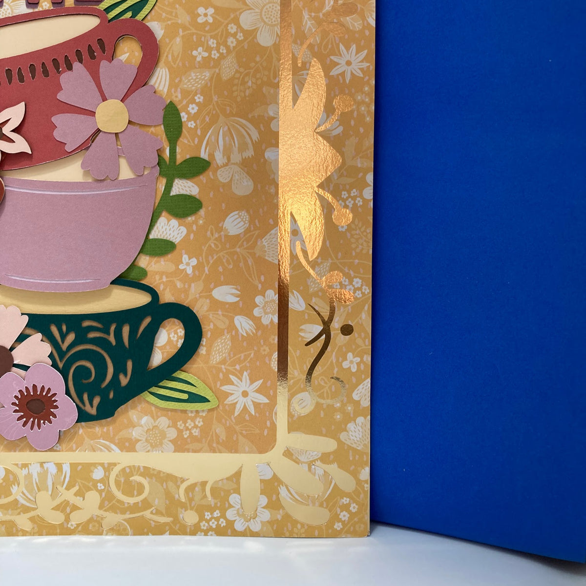 C'est Mon Thé Decorative Frame - Peach background detail 3